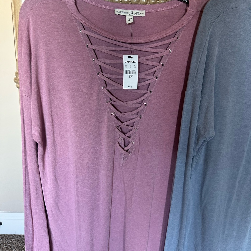 NWT Express One Eleven Lace-Up Front Top in Mauve Long sleeve. Size Small
